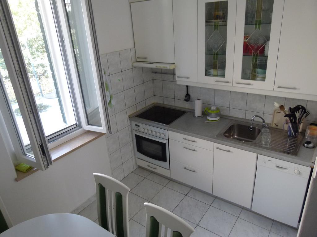 Apartment Kadic Dugi Rat Szoba fotó